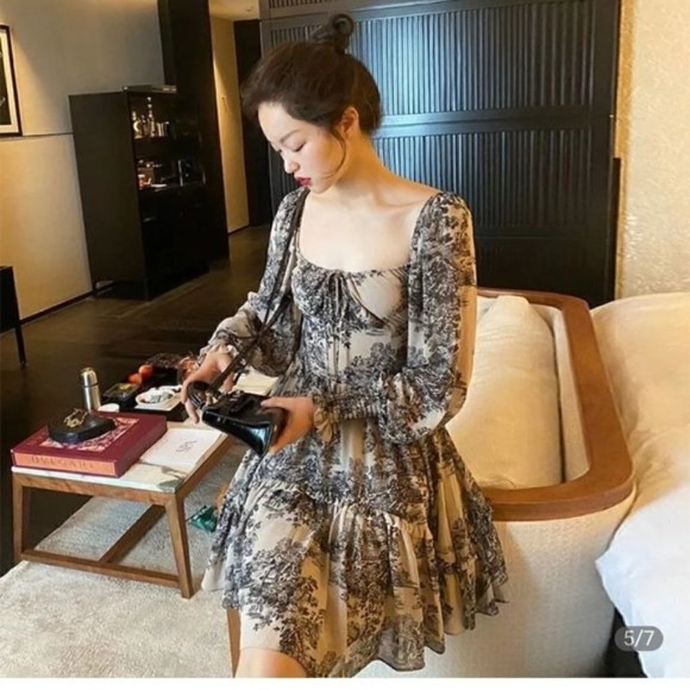 BLACK FRENCH ELEGANT EUROPEAN DRESS